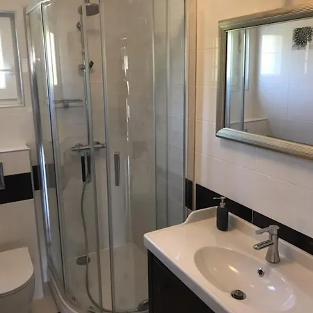 Διαμέρισμα Near The - One Bedroom 212